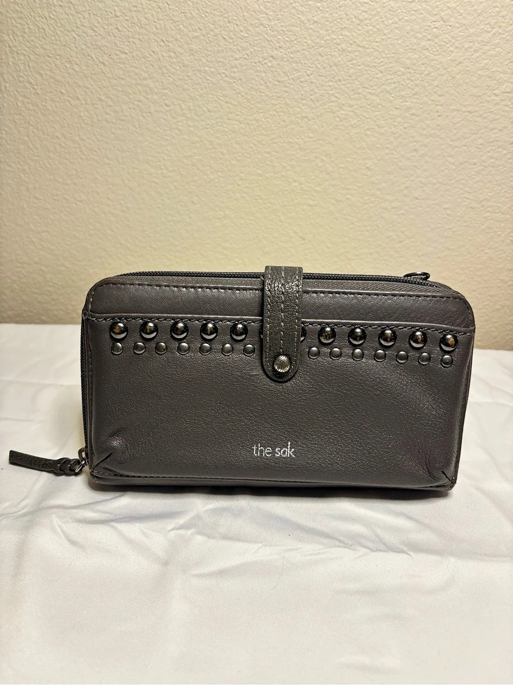the sak Silverlake Smartphone Wallet Black & Green
